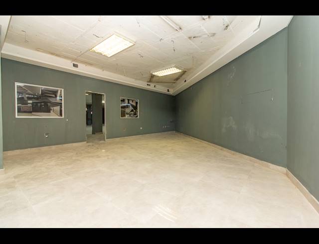 350M² FACTORY TO LET IN WESTCLIFF